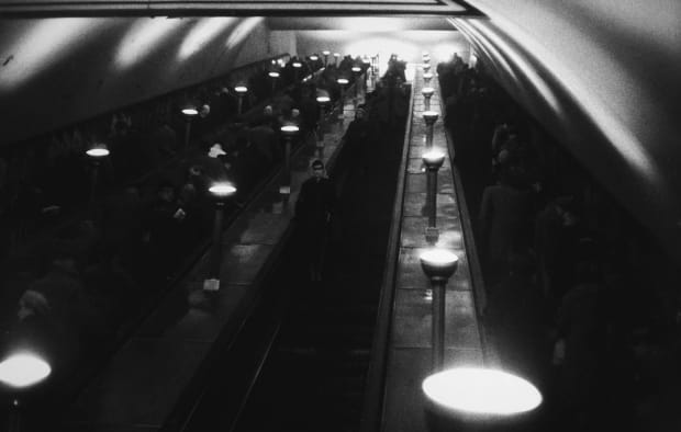 Sergio Larrain, London Underground, 1959