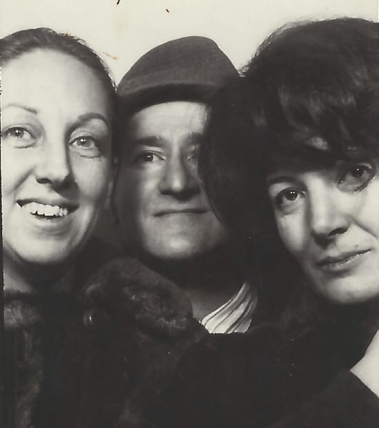 'As in Narciso, also Indumenti focuses on the necessary reflection on the relationship between action and experience, in which the...