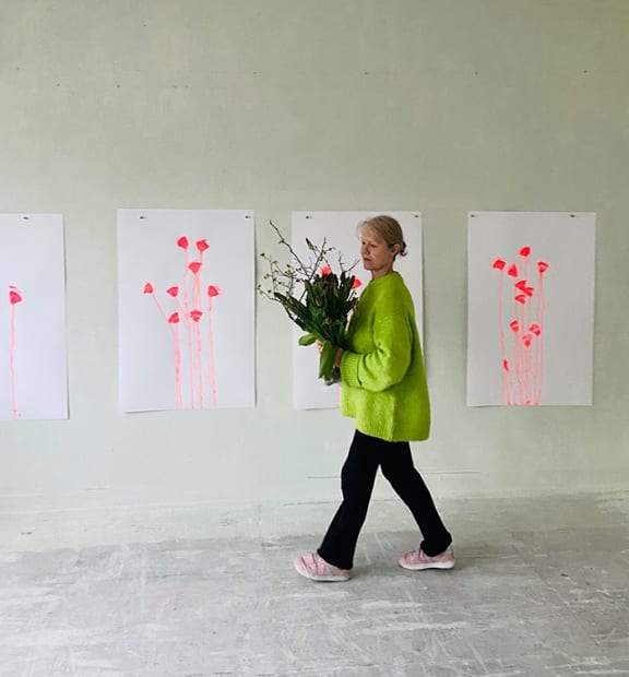 The work of Mireille Gros echoes an ideology that places plants at the center of life on earth rather than...