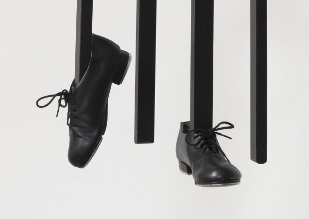 pica detail image shoes