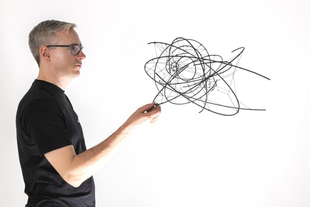 scale view of saraceno sculpture