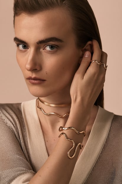 Founded in 1862, Tabbah is one of the world's oldest family-owned jewelry houses. This independence enables it to make unencumbered...