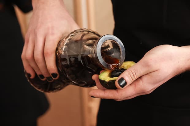 EXPERIENCE DINNER This series offers a three-hour journey into art and gastronomy. A designer reveals seven unique objects, each with...