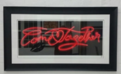 Courty Neon Art, Come Together
