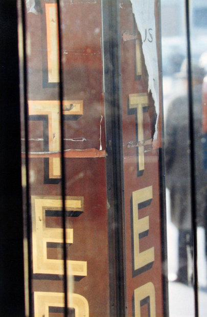 Saul Leiter ITE chromogenic print 14 x 11 inches35.6 x 27.9 cms
