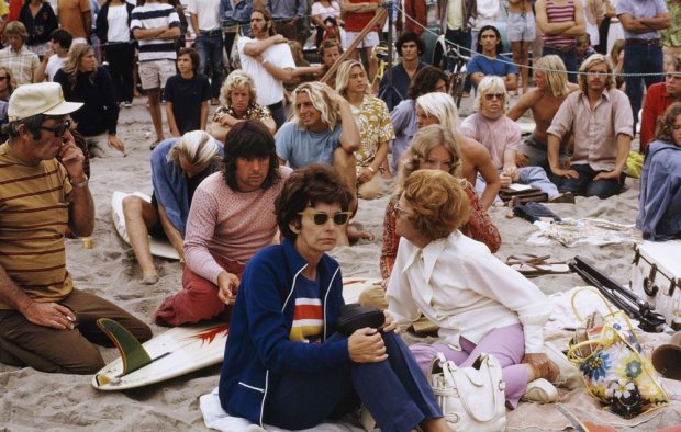 LeRoy Grannis, Watching World Surfing Contest, Ocean Beach, 1966