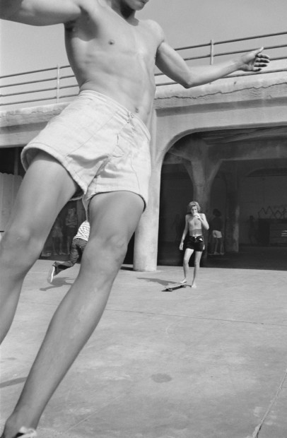 Hugh Holland, Flash at the Pier, Huntington Beach, CA, 1975
