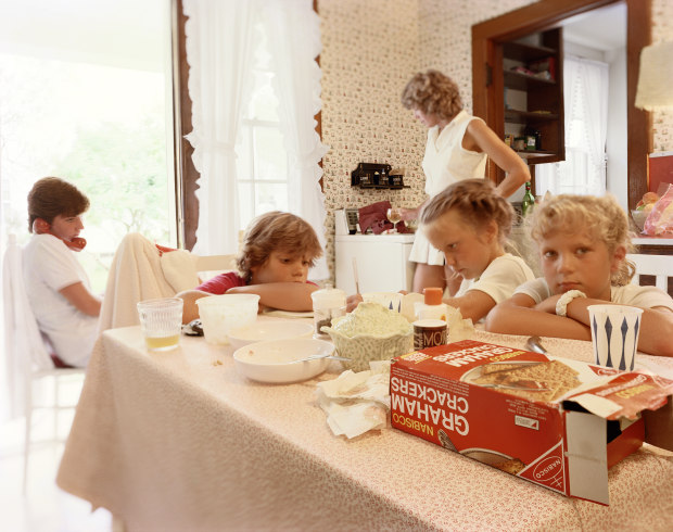 Tina Barney Graham Cracker Box, 1983 archival pigment print 48 x 60 inches 121.9 x 152.4 cm