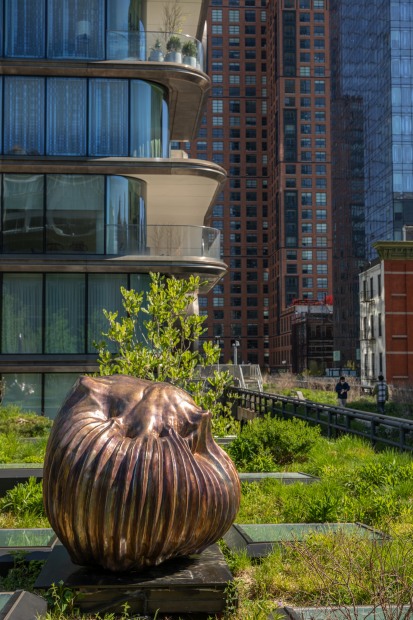 Alma Allen Not Yet Titled, 2021 bronze 68 1/2 x 64 5/8 x 68 1/8 inches 174 x 164 x...