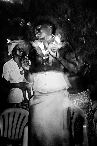 Léonard Pongo, Untitled (The Uncanny 2-19), 2011-17, archival ink on baryta paper, 40 x 60 _ 110 x 165 cm | Kristof De Clercq gallery | LP172+173