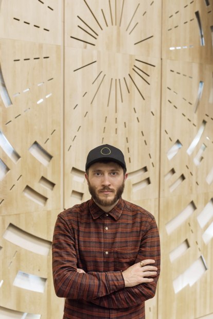 Luca Pozzi Artista e mediatore interdisciplinare, ispirato dai mondi dell'arte, della fisica, della cosmologia multi-messaggera e dell'informatica, dopo la Laurea...