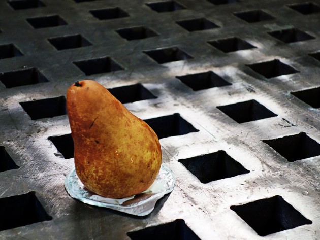 <span class="title">Pear & Grid<span class="title_comma">, </span></span><span class="year">2014</span>