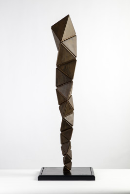 Conrad Shawcross, Paradigm Slender 2 (Solid), 2017