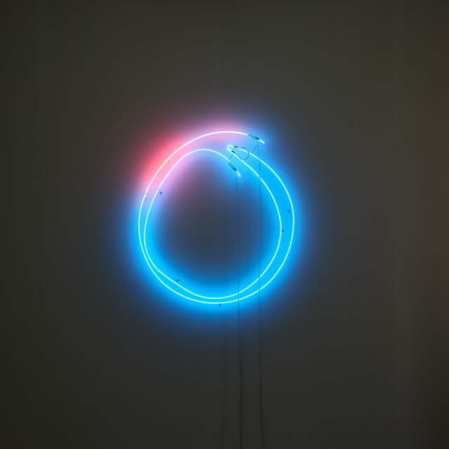 Roberta Gigante, Double Twisting, 2021, neon