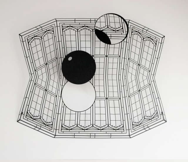 Neil Dawson, On Reflection (Ball), 2017