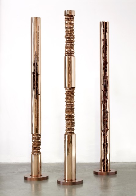 Torre a spirale, IV, 1999 bronze, 105 × ø 30 cm (Photo Giorgio Boschetti)