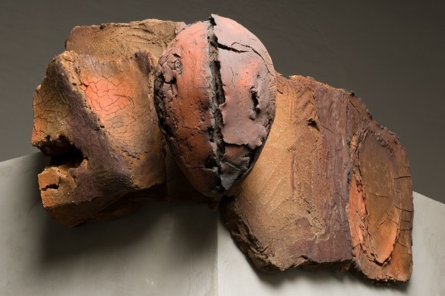Nanni Valentini, Dialogo, 1982-83, 240 cm h. terracotta vetrificata, det