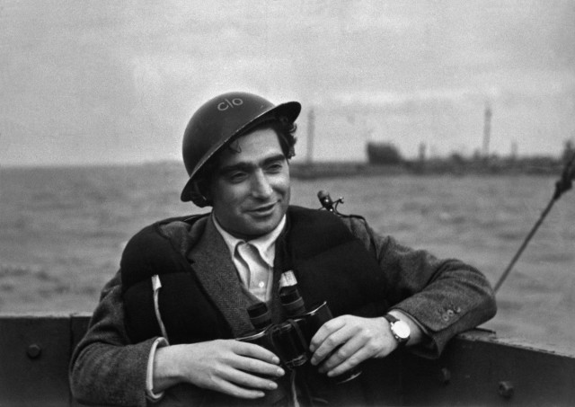 Robert Capa Biography Ira Stehmann