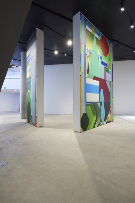 Artspectrum 9