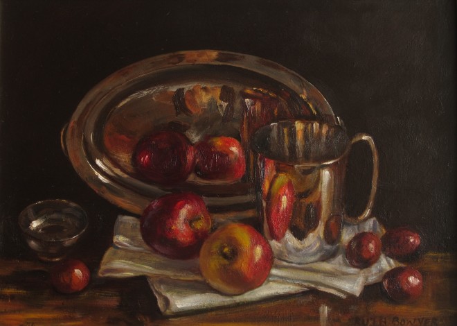 Ruth Bowyer, Apples on white cloth with conkers