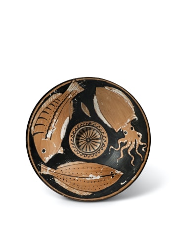 Greek red-figure fish plate, 4th century BC