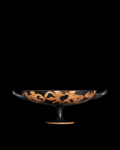 Greek red-figure kylix (Type B), with youth in tondo, Athens, c.510-500 BC, attributed to the Bonn Painter
