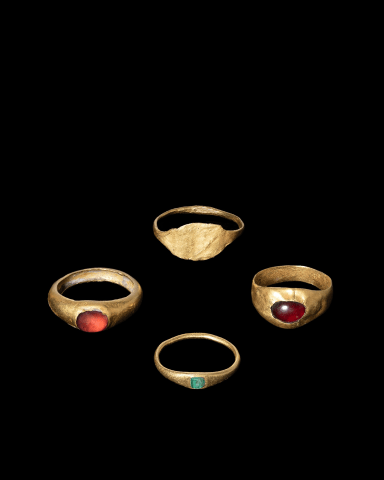 62. Roman ring with cabochon, c.1st century BC-1st century AD