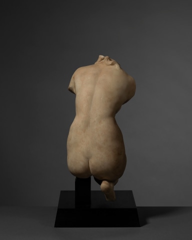 Hellenistic crouching Venus, c.1st century BC