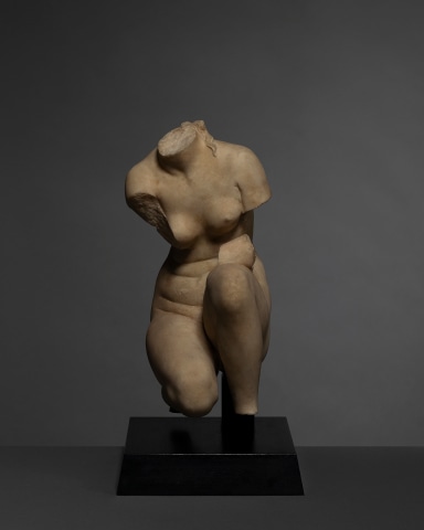Hellenistic crouching Venus, c.1st century BC