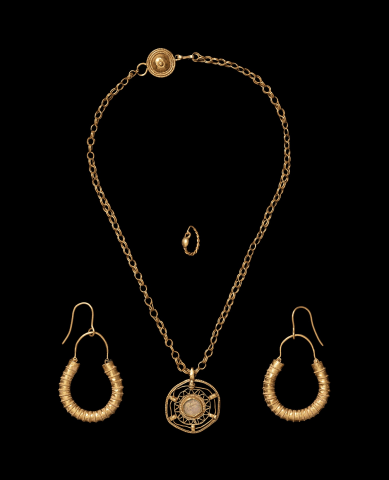 68. Roman decorated hoop earrings , c.2nd century AD