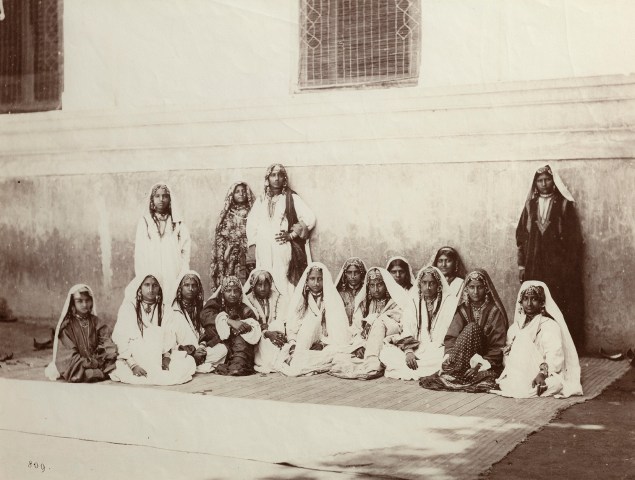 Samuel Bourne, Group of Kashmiri Women, Srinigar, Kashmir Province, India, 1863-1870
