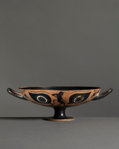 Greek black-figure kylix with ithyphallic guineafowl, Late 5th century BC