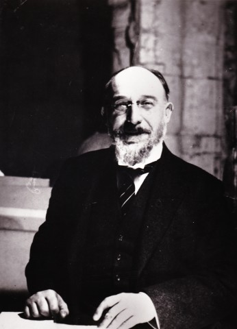 Constantin Brancusi, Portrait of Erik Satie, 1922