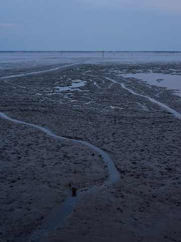 Guillaume Simoneau, Untitled (dusk 02), Takeo city, Saga prefecture, Japan, 2016