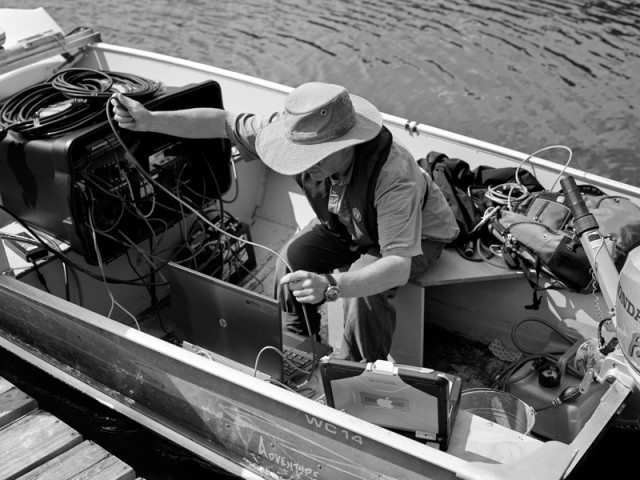Guillaume Simoneau, Scott rowboat one, on location ELA, Canada, 2014