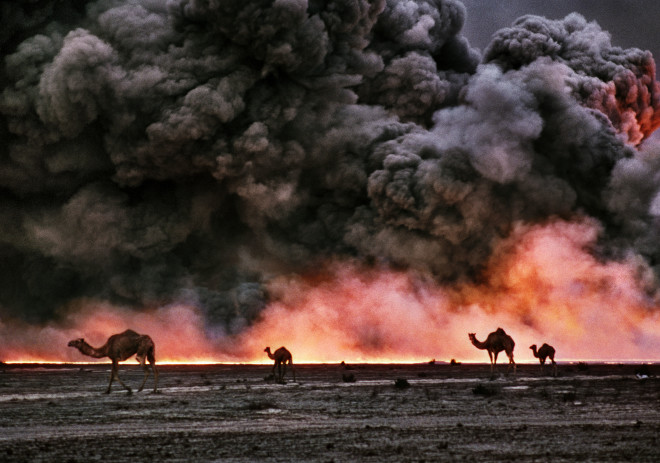 Bruno Barbey, Burgan oil fields, Kuwait, 1991