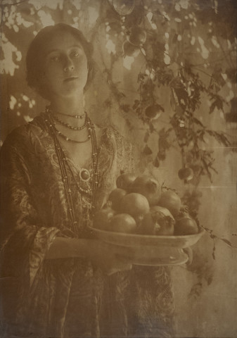 Minna Keene, Pomegranates, circa 1911