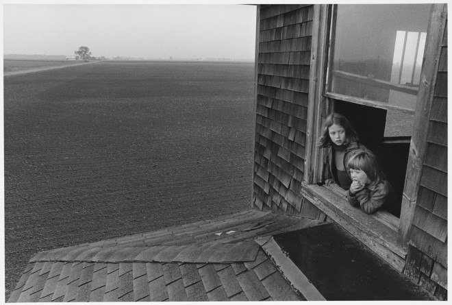 Larry Towell, Dorothy and Shelly in Abandoned Farmhouse, 1974