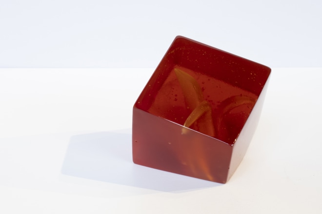 Emma Camden, Cube (semillion), 2023