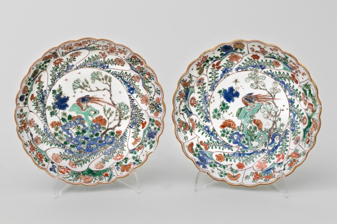 A PAIR OF CHINESE FAMILLE VERTE PETAL MOULDED SAUCER DISHES, Kangxi (1662-1722)
