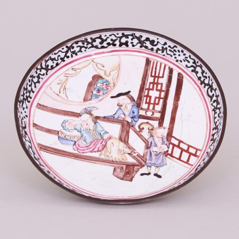 A CHINESE CANTON ENAMEL FAMILLE ROSE ROUND DISH, Qianlong (1736-1795)