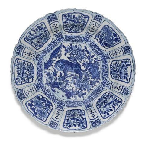 A CHINESE ‘KRAAK CHARGER, Ming Dynasty, Wanli Period (1572 – 1620)