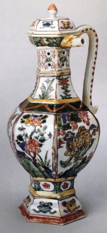A RARE FAMILLE VERTE PUZZLE JUG AND COVER, Kangxi (1662 - 1722)