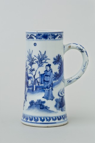 A CHINESE BLUE AND WHITE TRANSITIONAL TANKARD, Transitional, 1640’s