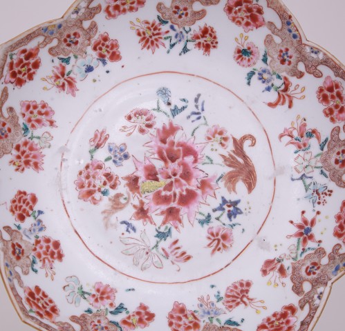 A CHINESE FAMILLE ROSE LOTUS DISH, Qianlong (1736-1795)