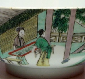 AN EXTREMELY FINE PAIR OF CHINESE FAMILLE VERTE BOWLS, Kangxi (1662 - 1722)