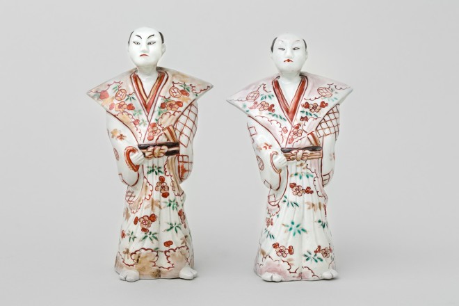 A FINE AND RARE PAIR OF JAPANESE ARITA FIGURES , 1700 - 1730