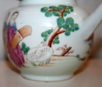 A RARE CHINESE TEAPOT, DECORATED WITH EUROPEAN FIGURES, Qianlong (1735-1796)