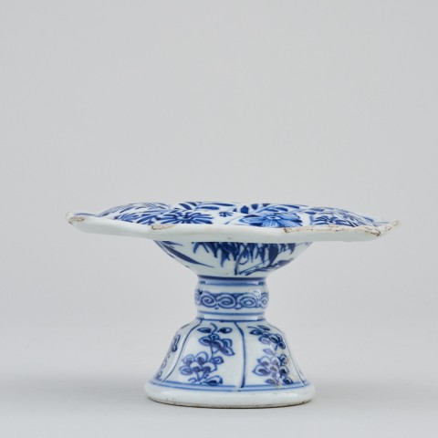 A CHINESE BLUE AND WHITE SPIRAL FORM SALT, Kangxi (1662-1722)