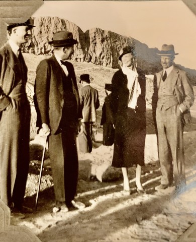 John Drinkwater, Sir Reginald Hoare with group at excavations in Ray, 1934